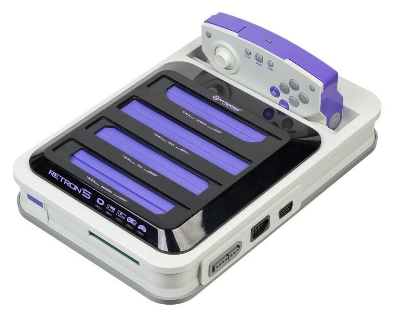 Hyperkin Retron5 Console 01